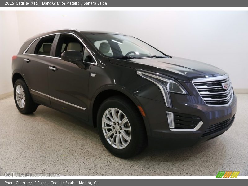 Dark Granite Metallic / Sahara Beige 2019 Cadillac XT5