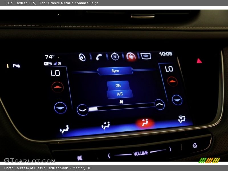 Dark Granite Metallic / Sahara Beige 2019 Cadillac XT5