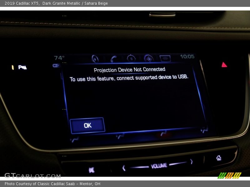 Dark Granite Metallic / Sahara Beige 2019 Cadillac XT5