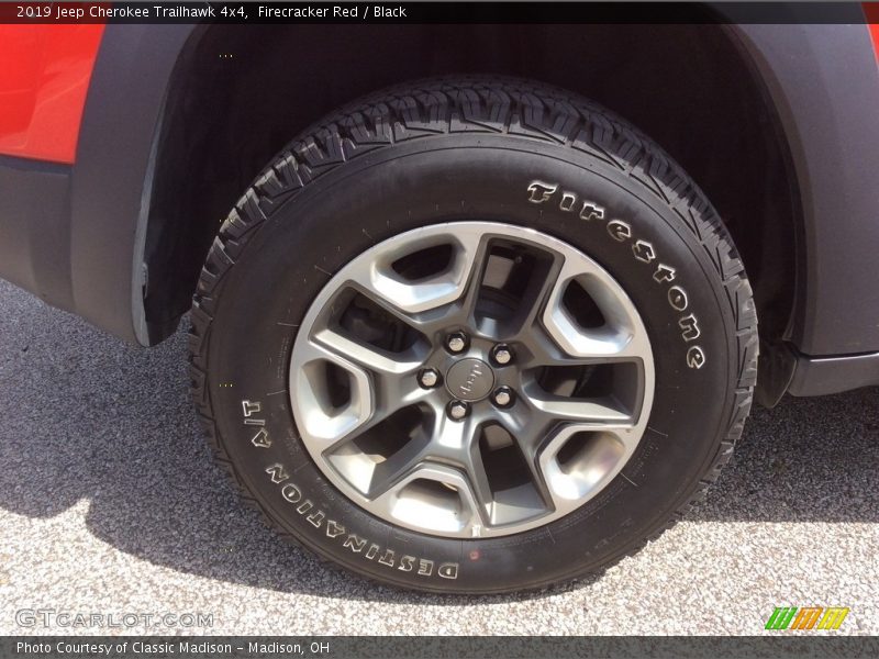 2019 Cherokee Trailhawk 4x4 Wheel