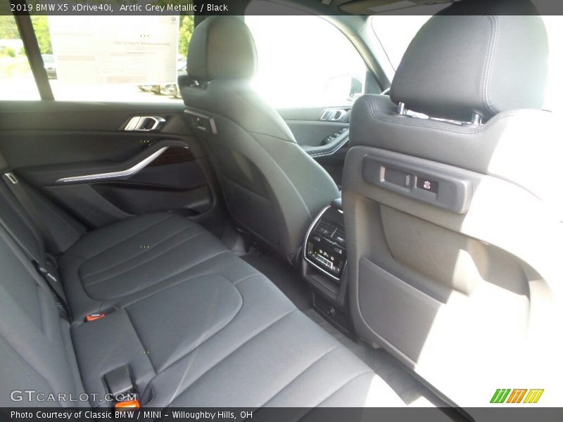 Arctic Grey Metallic / Black 2019 BMW X5 xDrive40i