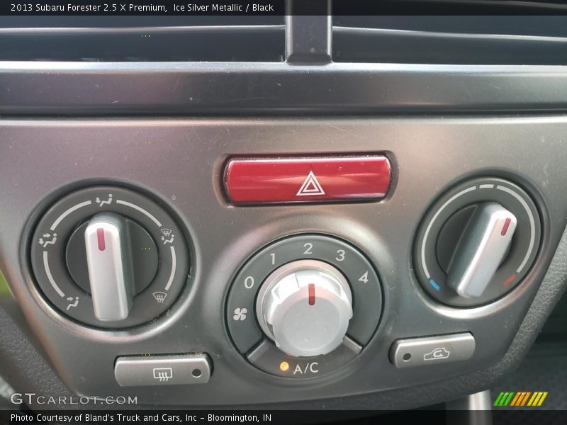 Ice Silver Metallic / Black 2013 Subaru Forester 2.5 X Premium