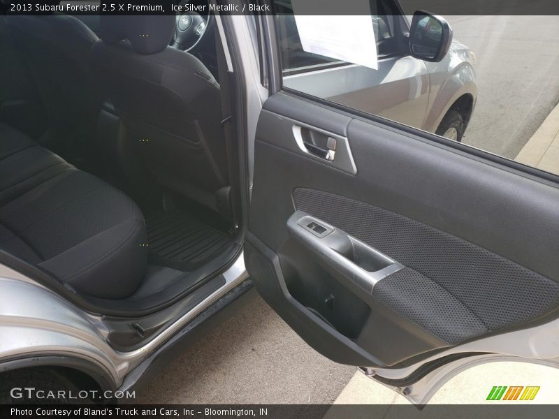 Ice Silver Metallic / Black 2013 Subaru Forester 2.5 X Premium
