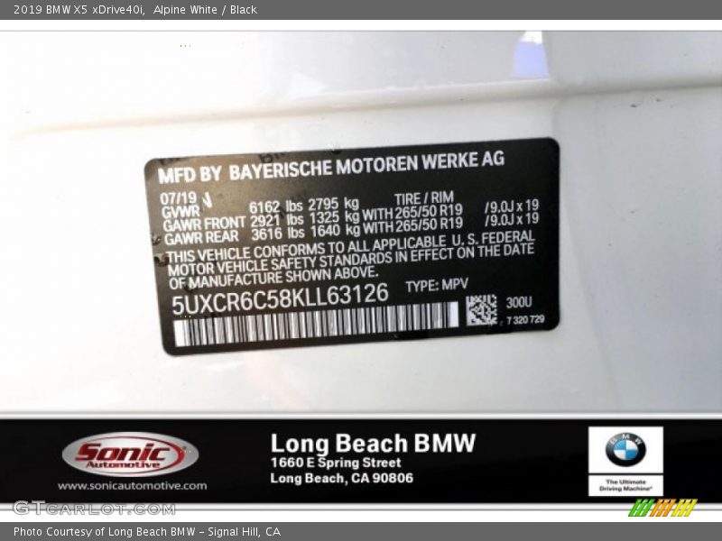 Alpine White / Black 2019 BMW X5 xDrive40i