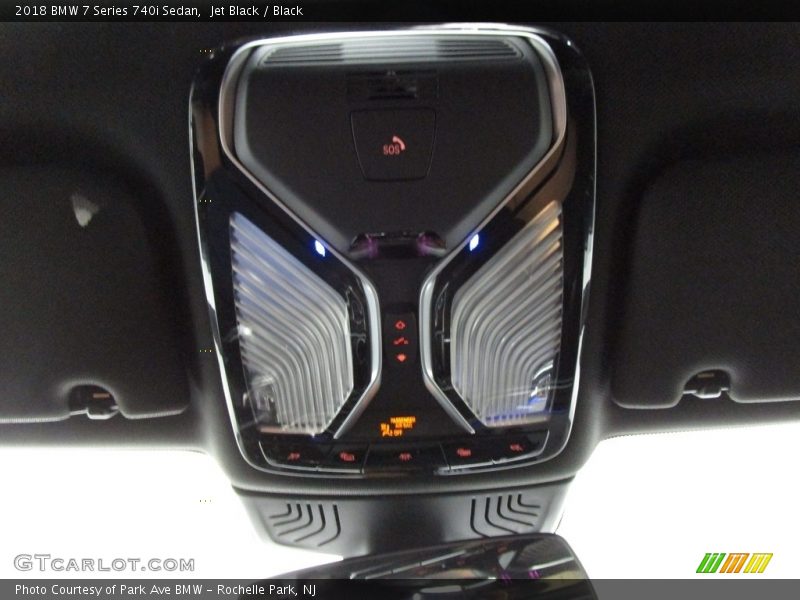Jet Black / Black 2018 BMW 7 Series 740i Sedan