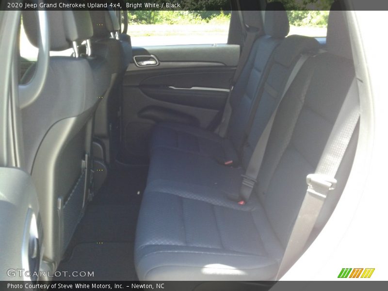 Bright White / Black 2020 Jeep Grand Cherokee Upland 4x4
