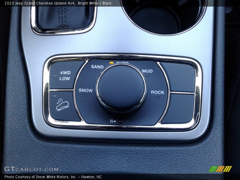 Bright White / Black 2020 Jeep Grand Cherokee Upland 4x4