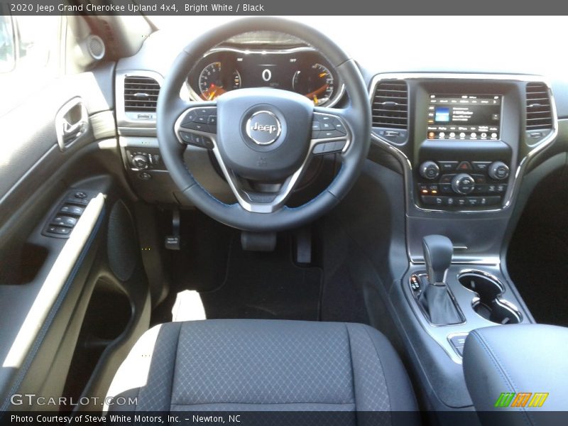 Bright White / Black 2020 Jeep Grand Cherokee Upland 4x4