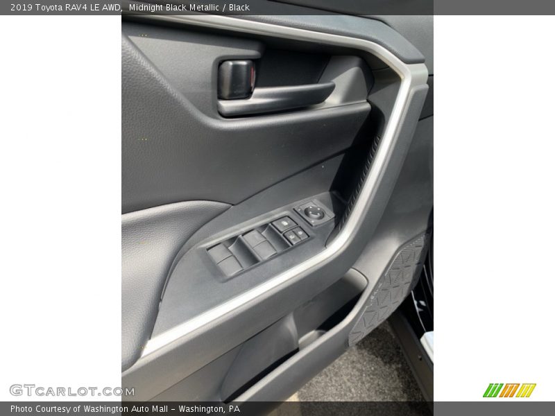 Midnight Black Metallic / Black 2019 Toyota RAV4 LE AWD
