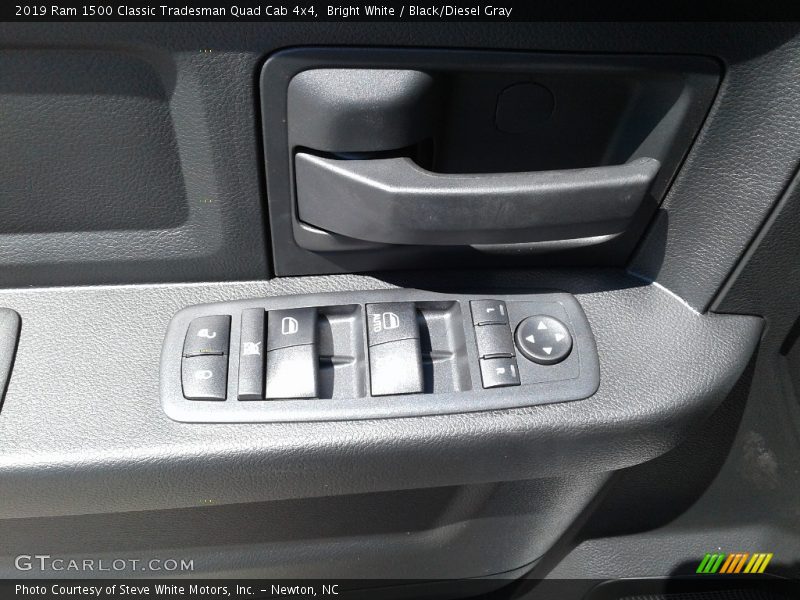 Bright White / Black/Diesel Gray 2019 Ram 1500 Classic Tradesman Quad Cab 4x4