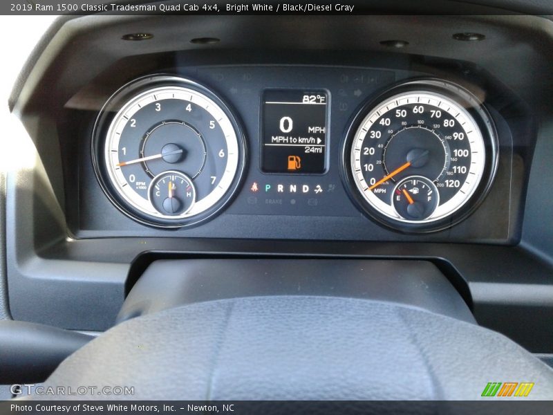 Bright White / Black/Diesel Gray 2019 Ram 1500 Classic Tradesman Quad Cab 4x4