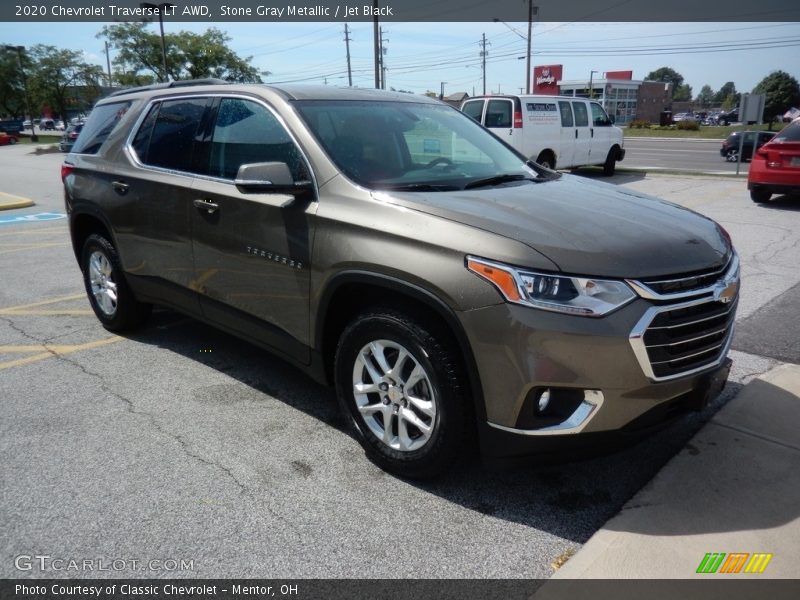 Front 3/4 View of 2020 Traverse LT AWD