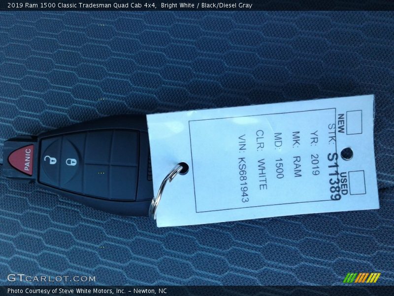 Bright White / Black/Diesel Gray 2019 Ram 1500 Classic Tradesman Quad Cab 4x4
