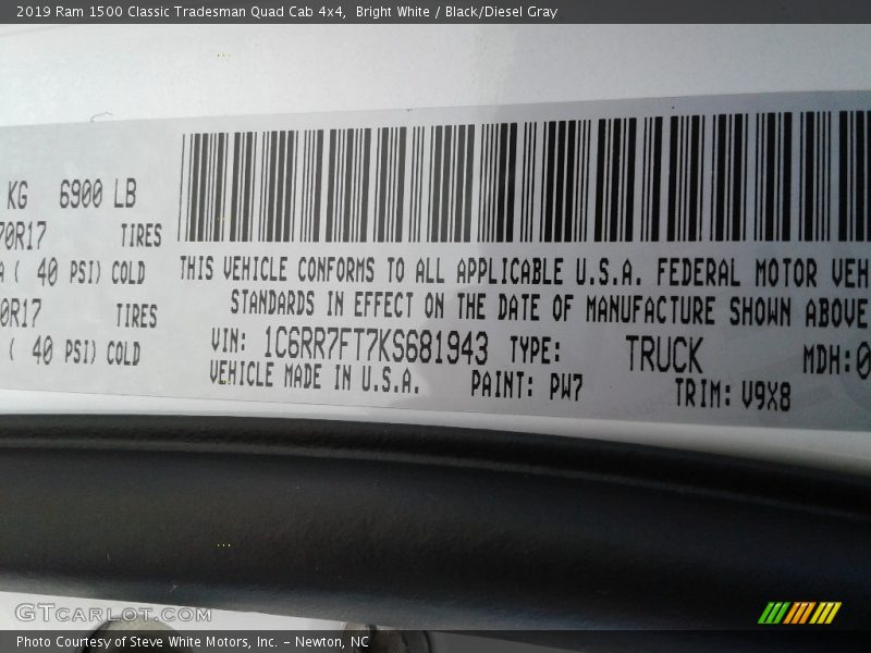 Bright White / Black/Diesel Gray 2019 Ram 1500 Classic Tradesman Quad Cab 4x4
