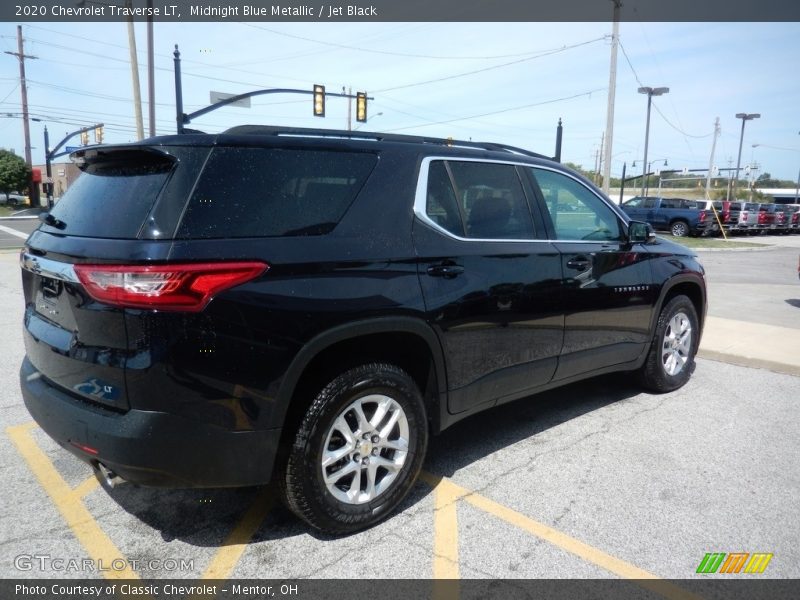 Midnight Blue Metallic / Jet Black 2020 Chevrolet Traverse LT