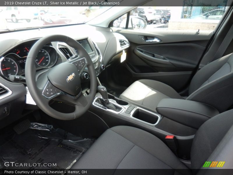 Silver Ice Metallic / Jet Black/­Galvanized 2019 Chevrolet Cruze LT