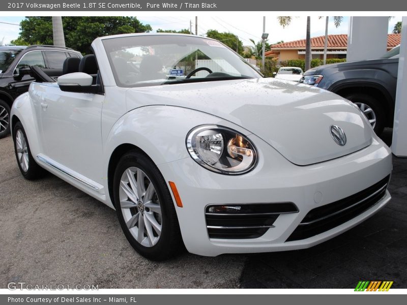 Front 3/4 View of 2017 Beetle 1.8T SE Convertible