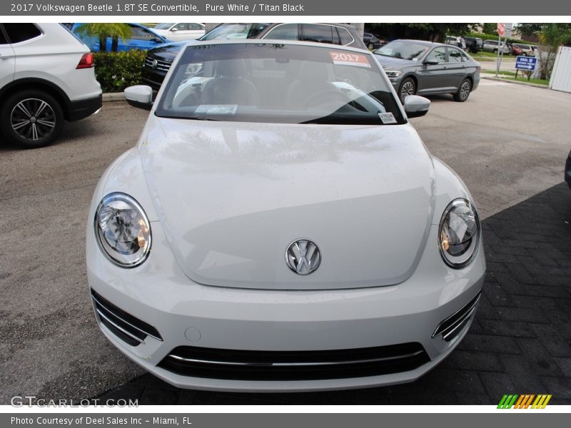 Pure White / Titan Black 2017 Volkswagen Beetle 1.8T SE Convertible