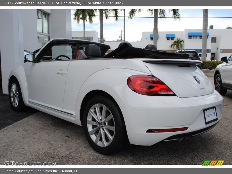 Pure White / Titan Black 2017 Volkswagen Beetle 1.8T SE Convertible