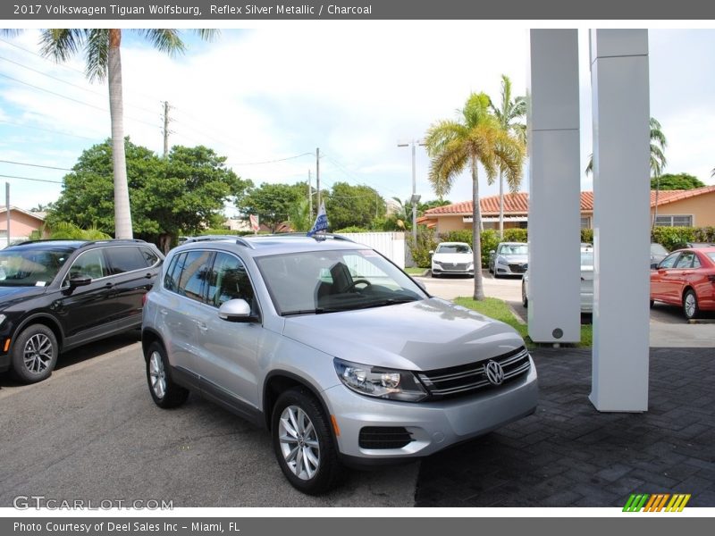 Reflex Silver Metallic / Charcoal 2017 Volkswagen Tiguan Wolfsburg