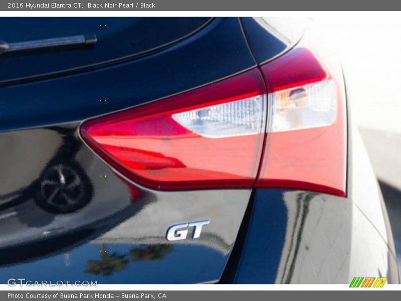 Black Noir Pearl / Black 2016 Hyundai Elantra GT