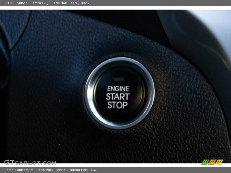 Black Noir Pearl / Black 2016 Hyundai Elantra GT