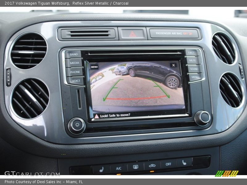 Reflex Silver Metallic / Charcoal 2017 Volkswagen Tiguan Wolfsburg