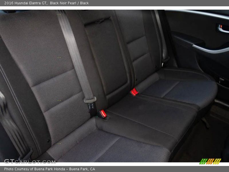 Black Noir Pearl / Black 2016 Hyundai Elantra GT