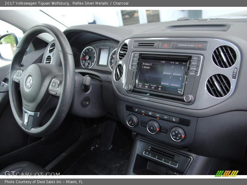 Reflex Silver Metallic / Charcoal 2017 Volkswagen Tiguan Wolfsburg