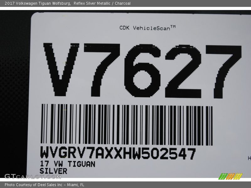 Reflex Silver Metallic / Charcoal 2017 Volkswagen Tiguan Wolfsburg