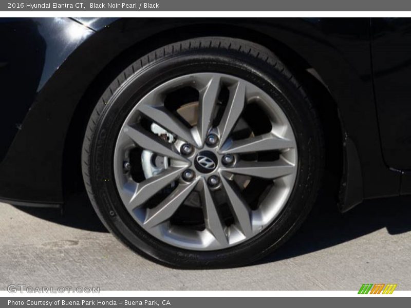 Black Noir Pearl / Black 2016 Hyundai Elantra GT