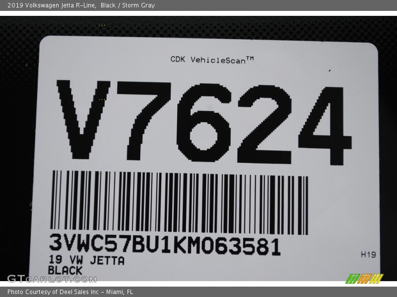 Black / Storm Gray 2019 Volkswagen Jetta R-Line