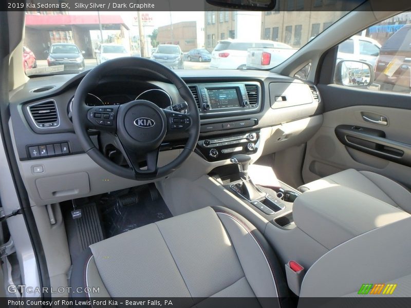  2019 Sedona EX Dark Graphite Interior