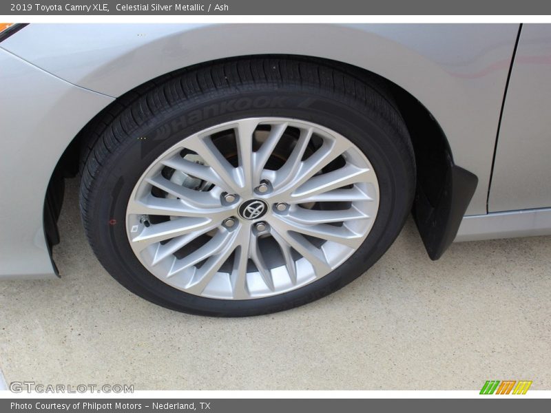 Celestial Silver Metallic / Ash 2019 Toyota Camry XLE