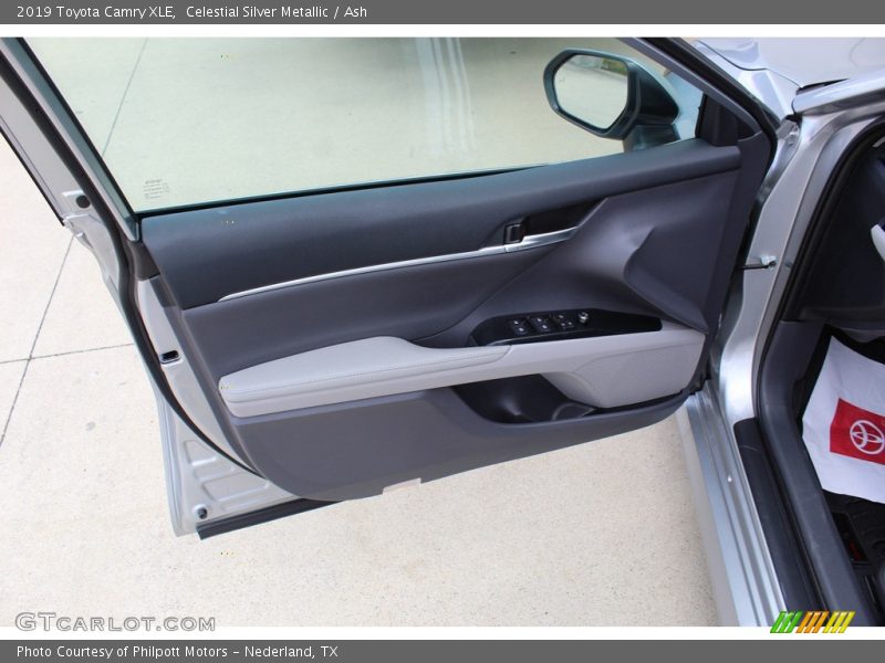 Celestial Silver Metallic / Ash 2019 Toyota Camry XLE