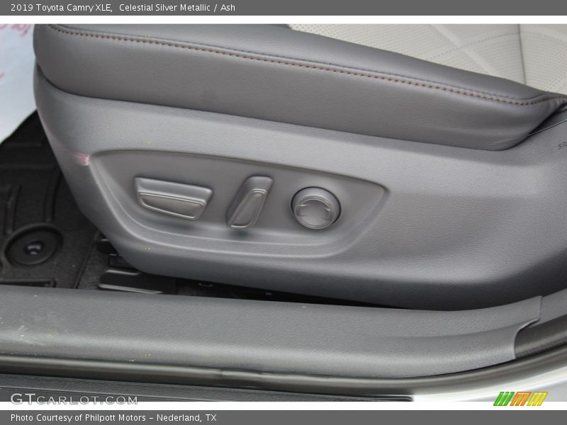 Celestial Silver Metallic / Ash 2019 Toyota Camry XLE