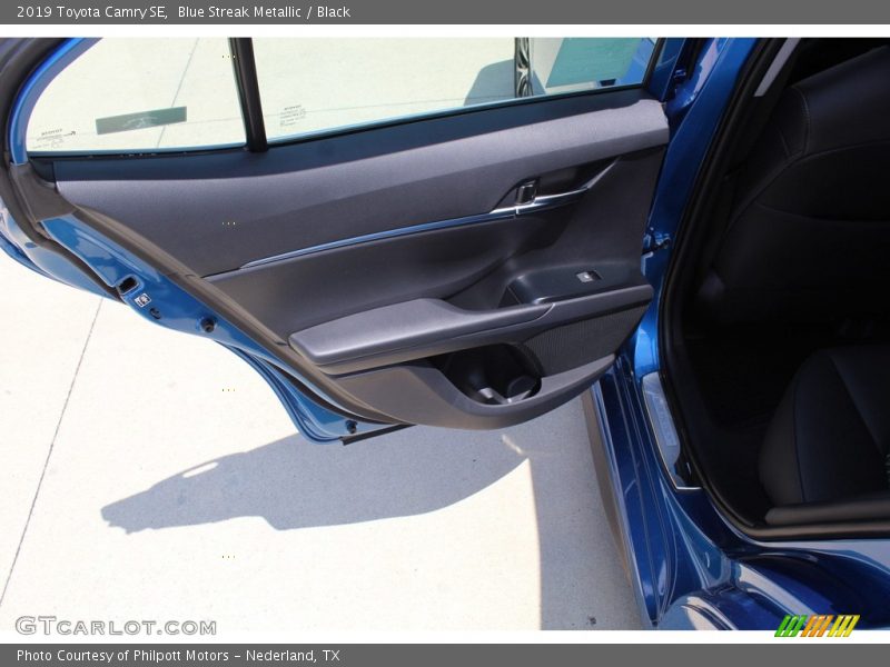 Blue Streak Metallic / Black 2019 Toyota Camry SE