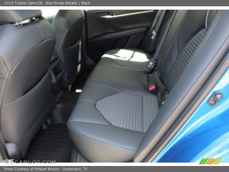 Blue Streak Metallic / Black 2019 Toyota Camry SE
