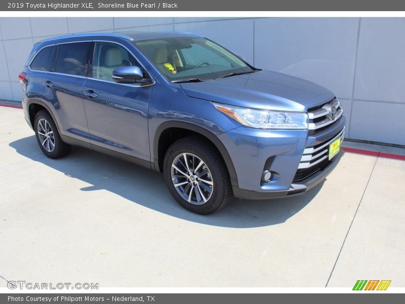 Shoreline Blue Pearl / Black 2019 Toyota Highlander XLE