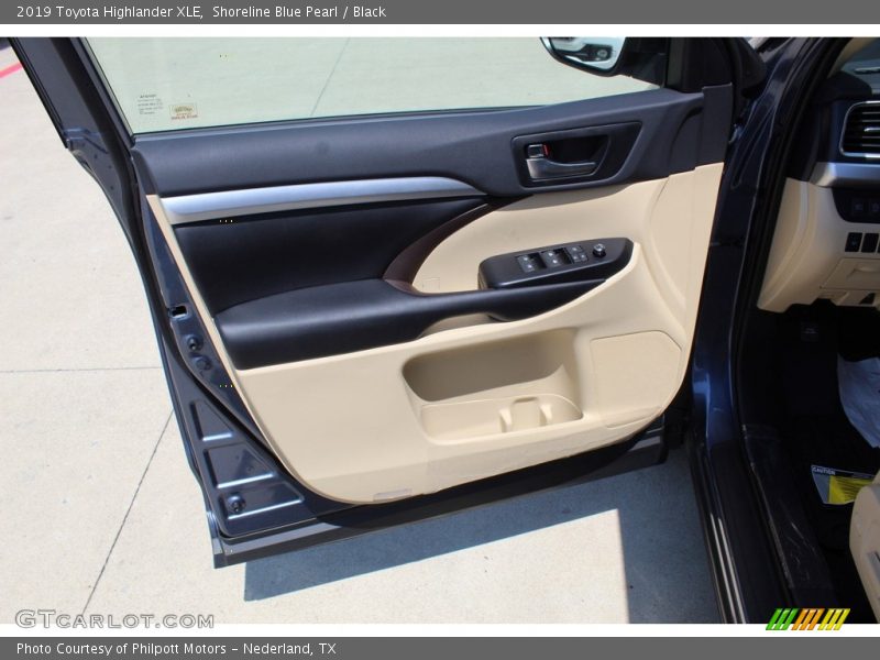 Shoreline Blue Pearl / Black 2019 Toyota Highlander XLE