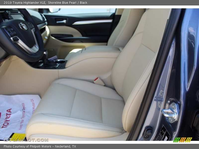 Shoreline Blue Pearl / Black 2019 Toyota Highlander XLE
