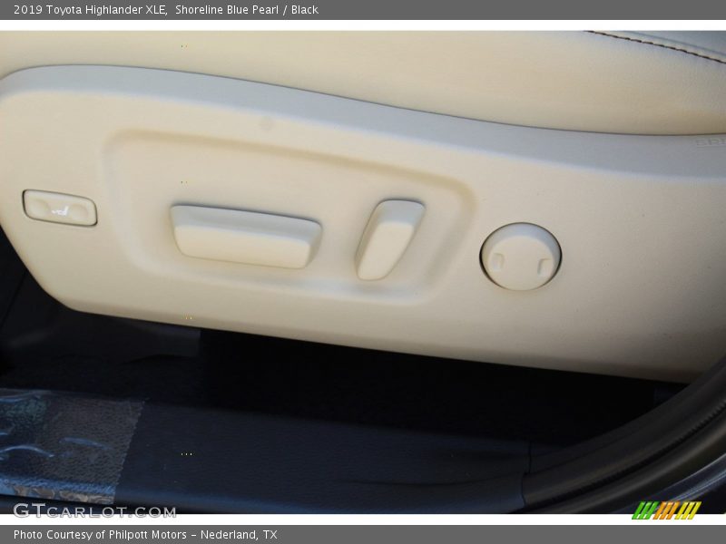 Shoreline Blue Pearl / Black 2019 Toyota Highlander XLE