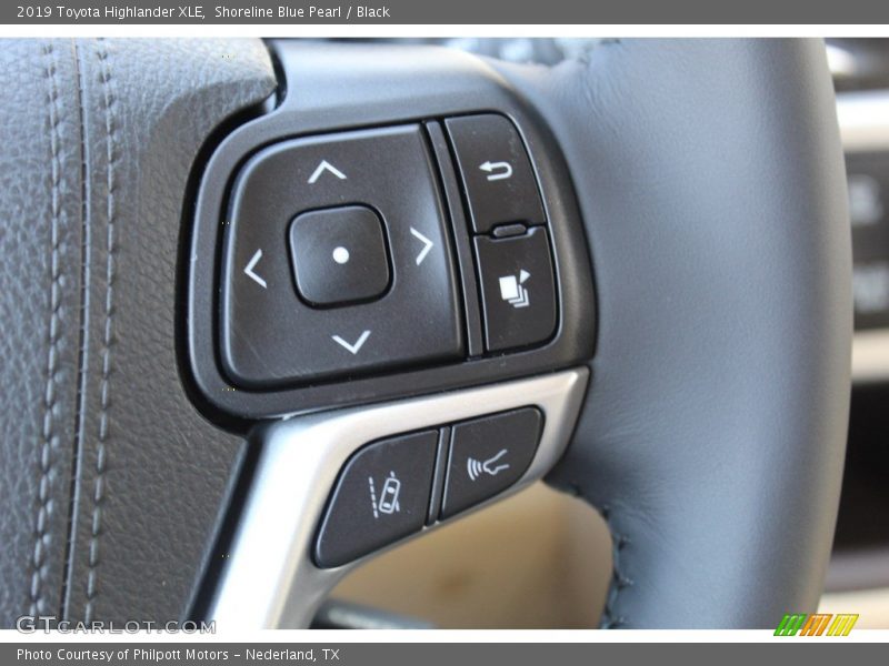 Shoreline Blue Pearl / Black 2019 Toyota Highlander XLE