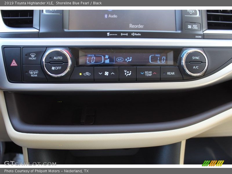 Shoreline Blue Pearl / Black 2019 Toyota Highlander XLE