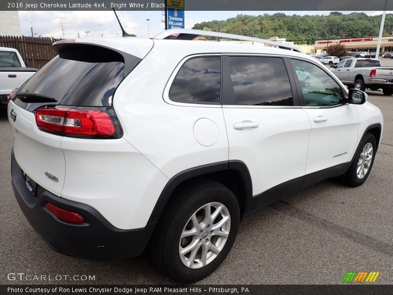 Bright White / Black 2016 Jeep Cherokee Latitude 4x4