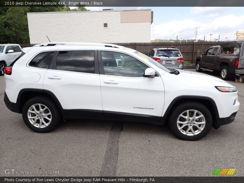 Bright White / Black 2016 Jeep Cherokee Latitude 4x4