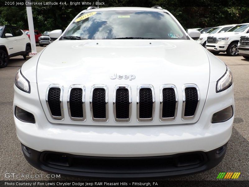 Bright White / Black 2016 Jeep Cherokee Latitude 4x4