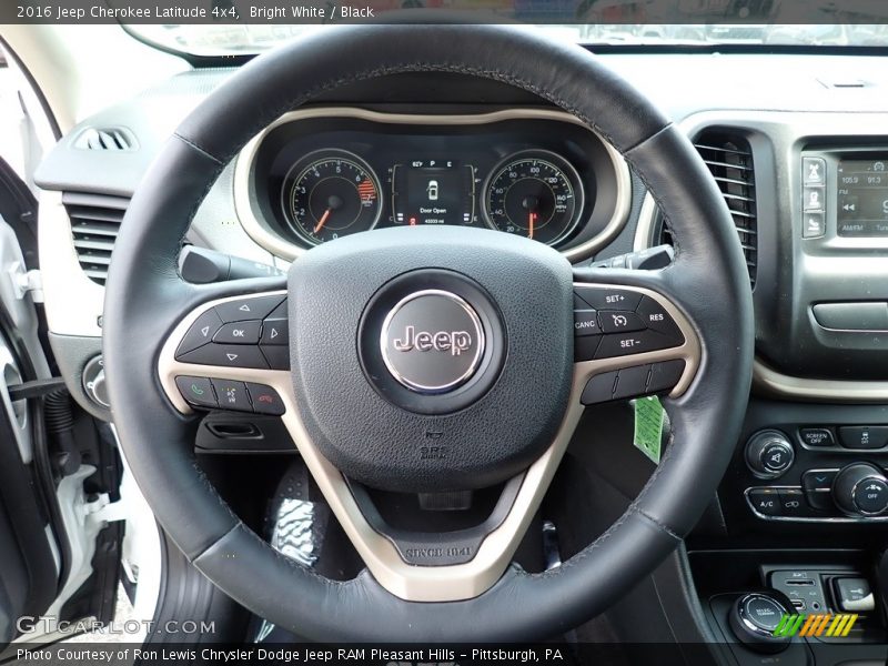 Bright White / Black 2016 Jeep Cherokee Latitude 4x4