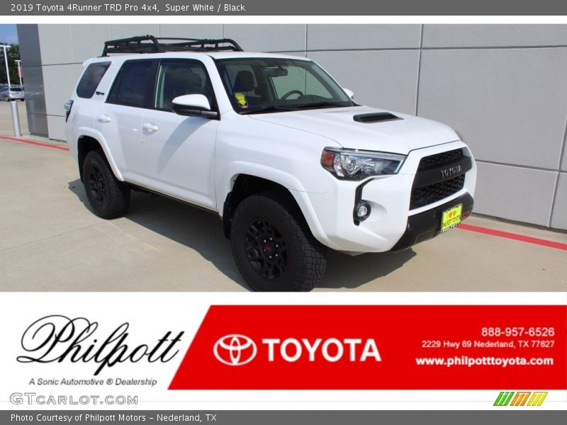 Super White / Black 2019 Toyota 4Runner TRD Pro 4x4