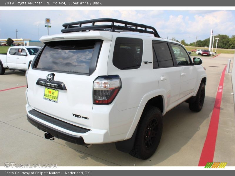 Super White / Black 2019 Toyota 4Runner TRD Pro 4x4